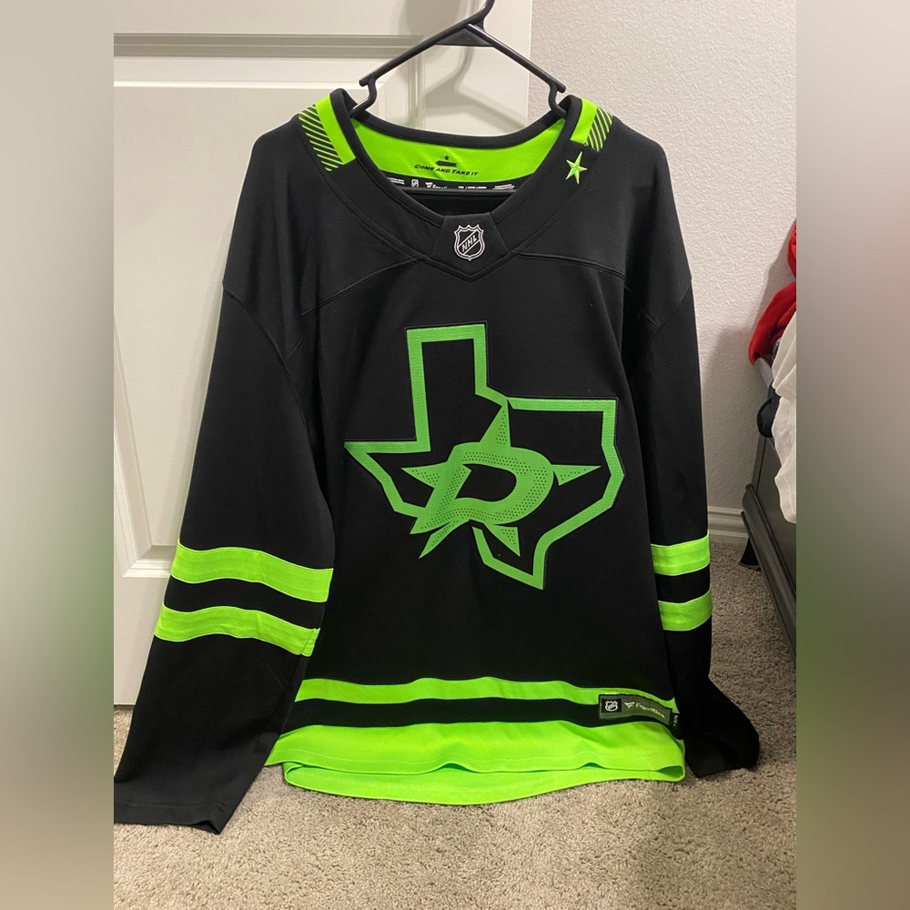 NEW DALLAS STARS HOCKEY JERSEY